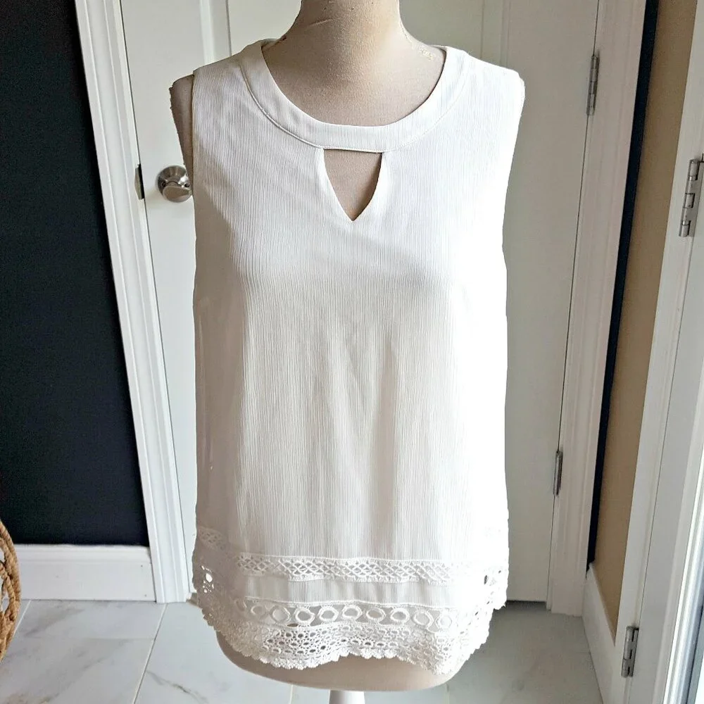 NWOT! BOHO Lace EMBELLISHED BLOUSE SZ L